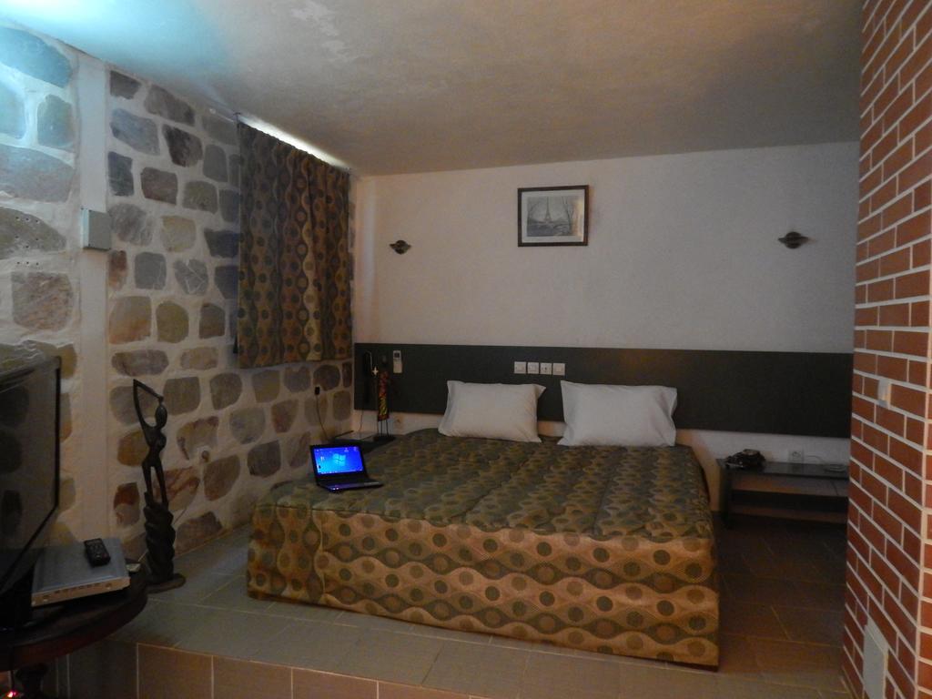 Résidence Hôtelière Océane Lomé Habitación foto